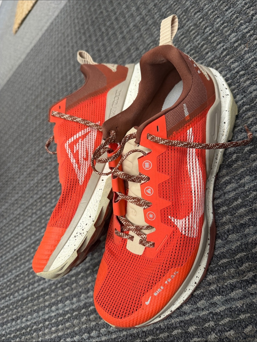 NIKE Wildhorse 8 Trail Running Shoes - Picante Red